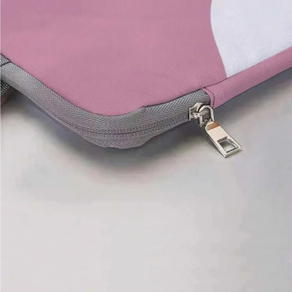 Figure Graphic Laptop Bag 💻